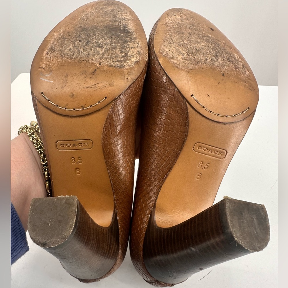 Coach Sue Printed Snakeskin Tan Brown Heels Pumps Size 8.5 - Picture 11 of 11